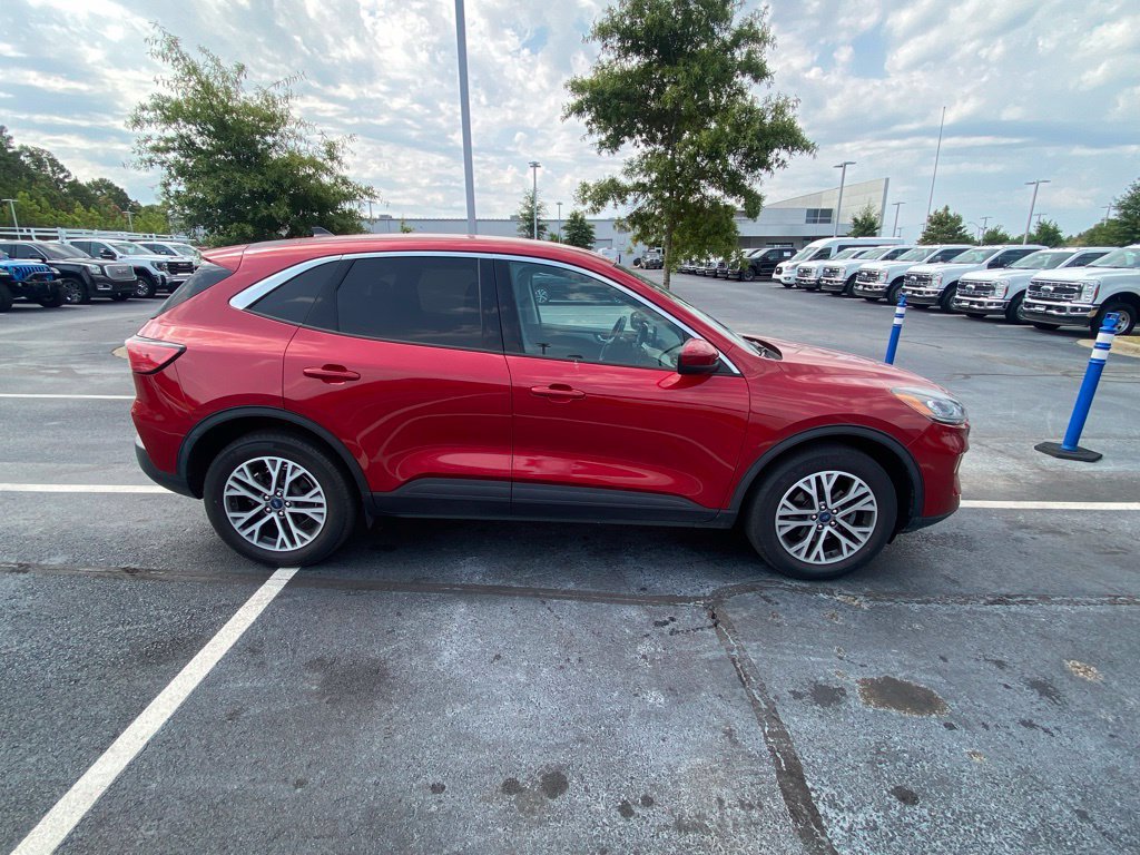 Certified 2022 Ford Escape SEL w/ Technology Package AWD/4WD image 8