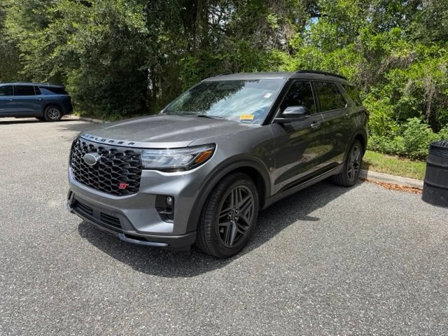 Certified 2025 Ford Explorer ST AWD/4WD image 6
