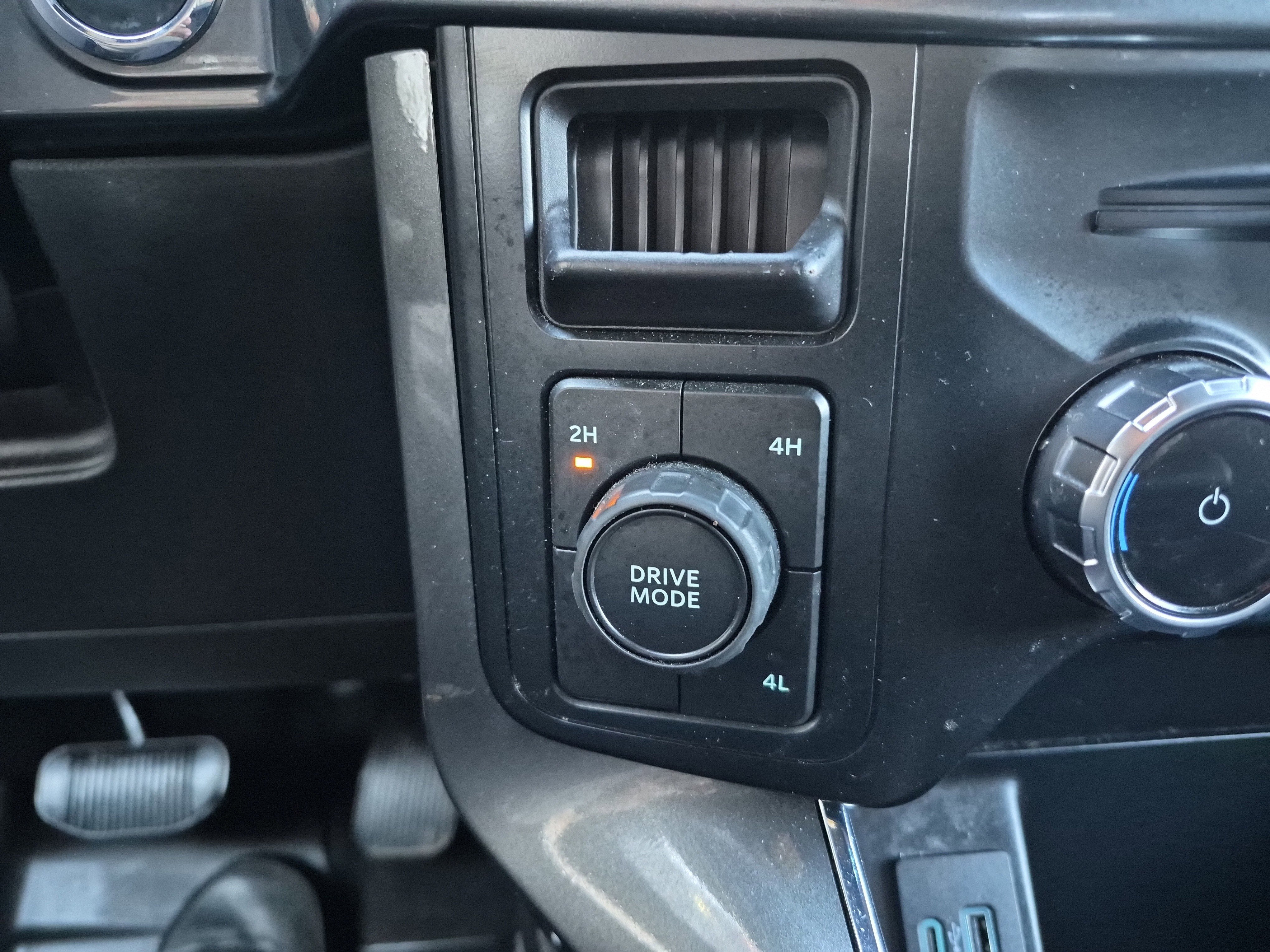 Certified 2023 Ford F150 XLT w/ Equipment Group 302A High image 31