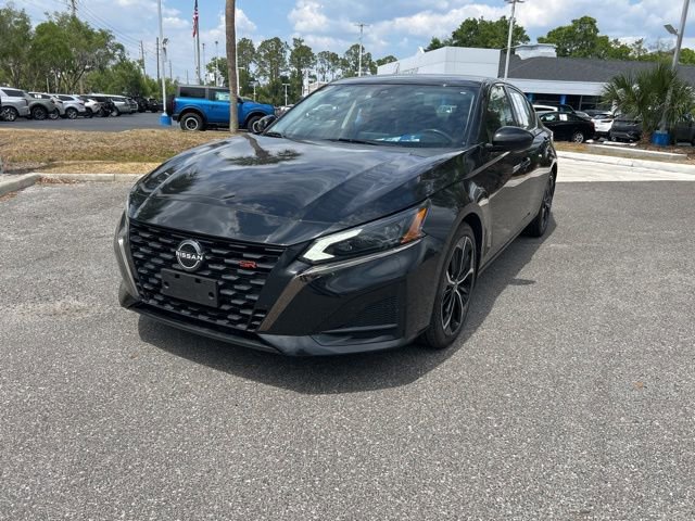 Used 2024 Nissan Altima 2.5 SR FWD image 8