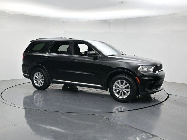 Used 2024 Dodge Durango SXT AWD/4WD image 3