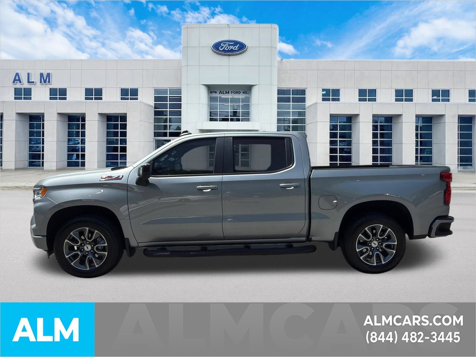 Used 2024 Chevrolet Silverado 1500 RST w/ Convenience Package II AWD/4WD image 9