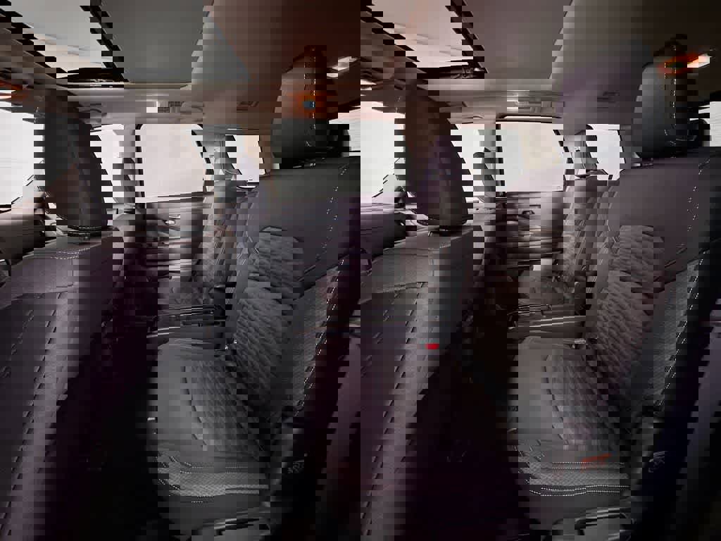 Used 2022 Nissan Pathfinder SV w/ SV Premium Package FWD image 17