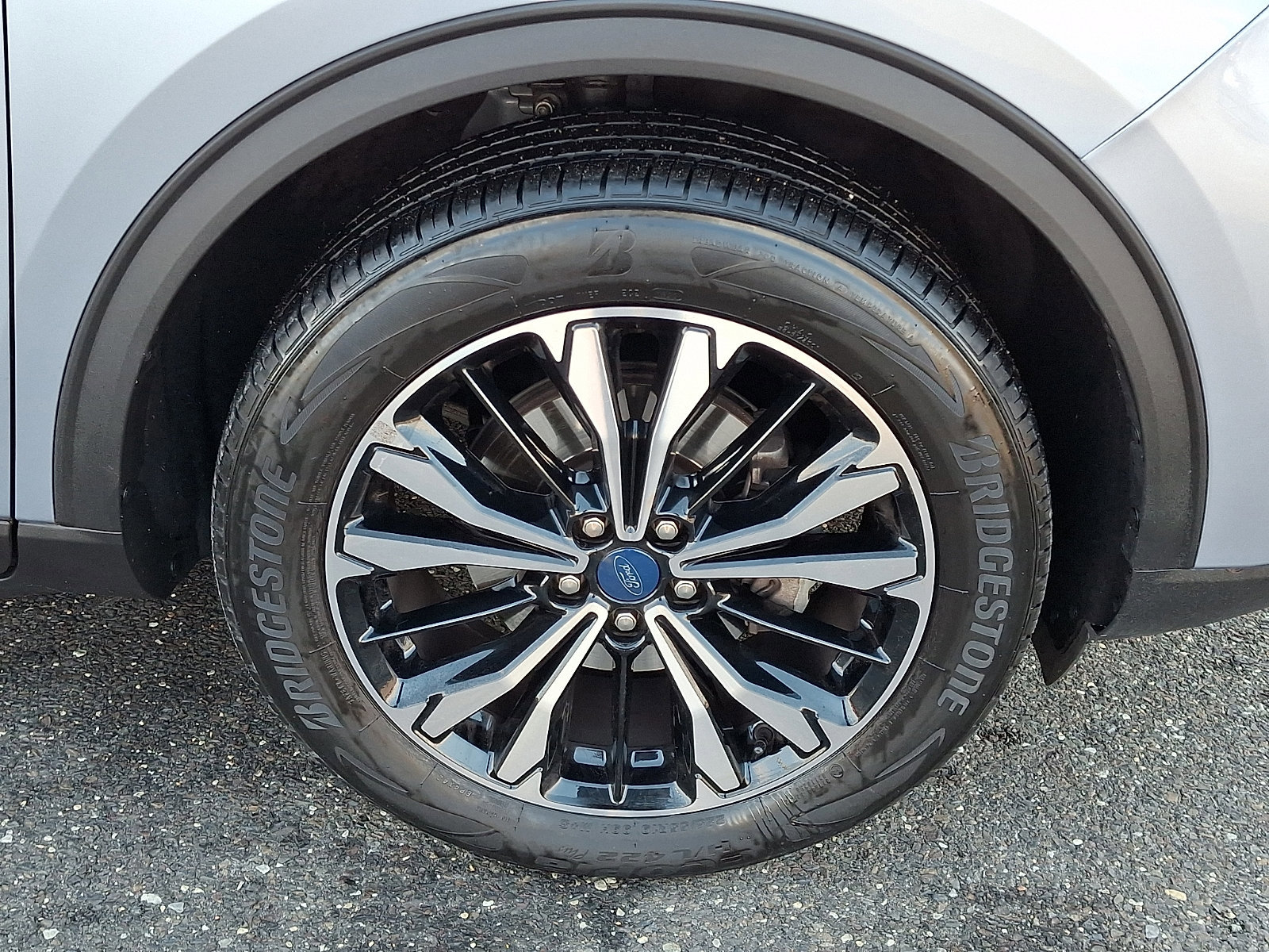 Certified 2022 Ford Escape SE w/ SE Sport Appearance Package image 8