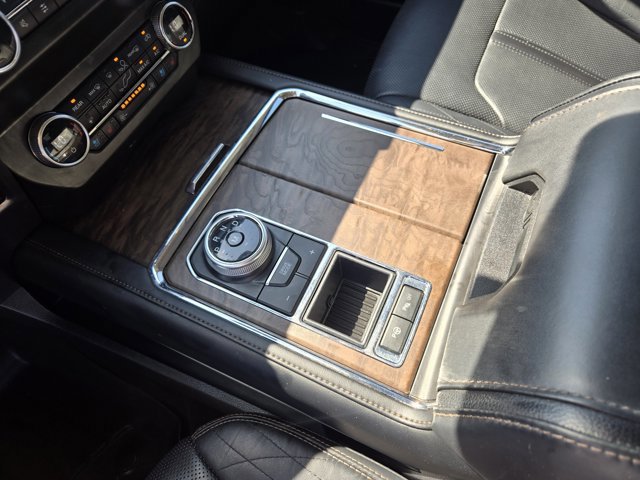 Certified 2019 Ford Expedition Platinum RWD image 18