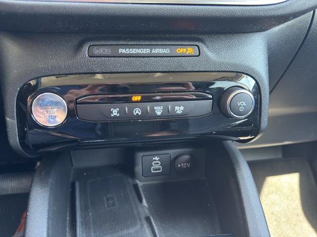 Certified 2025 Ford Escape Platinum AWD/4WD image 22