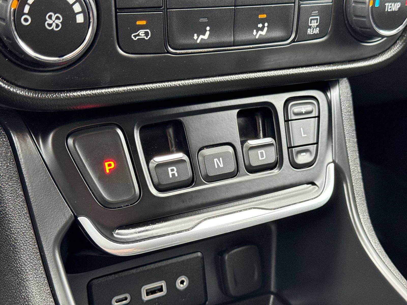 Used 2020 GMC Terrain SLE FWD image 33