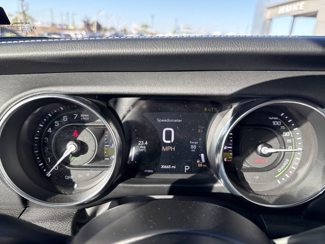 Used 2023 Jeep Wrangler Unlimited Sahara AWD/4WD image 17