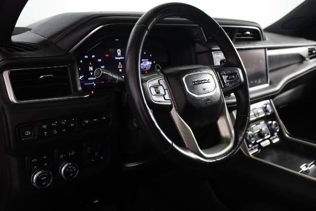 Used 2023 GMC Yukon XL Denali w/ Denali Reserve Package AWD/4WD image 15