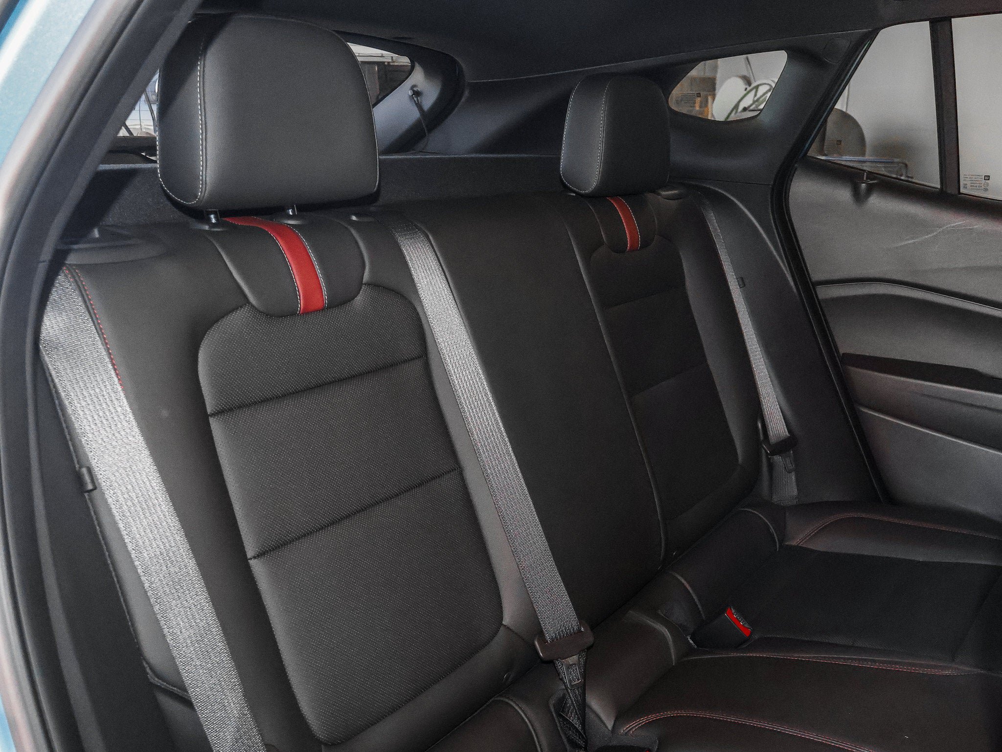 Used 2025 Chevrolet Trax RS FWD image 43