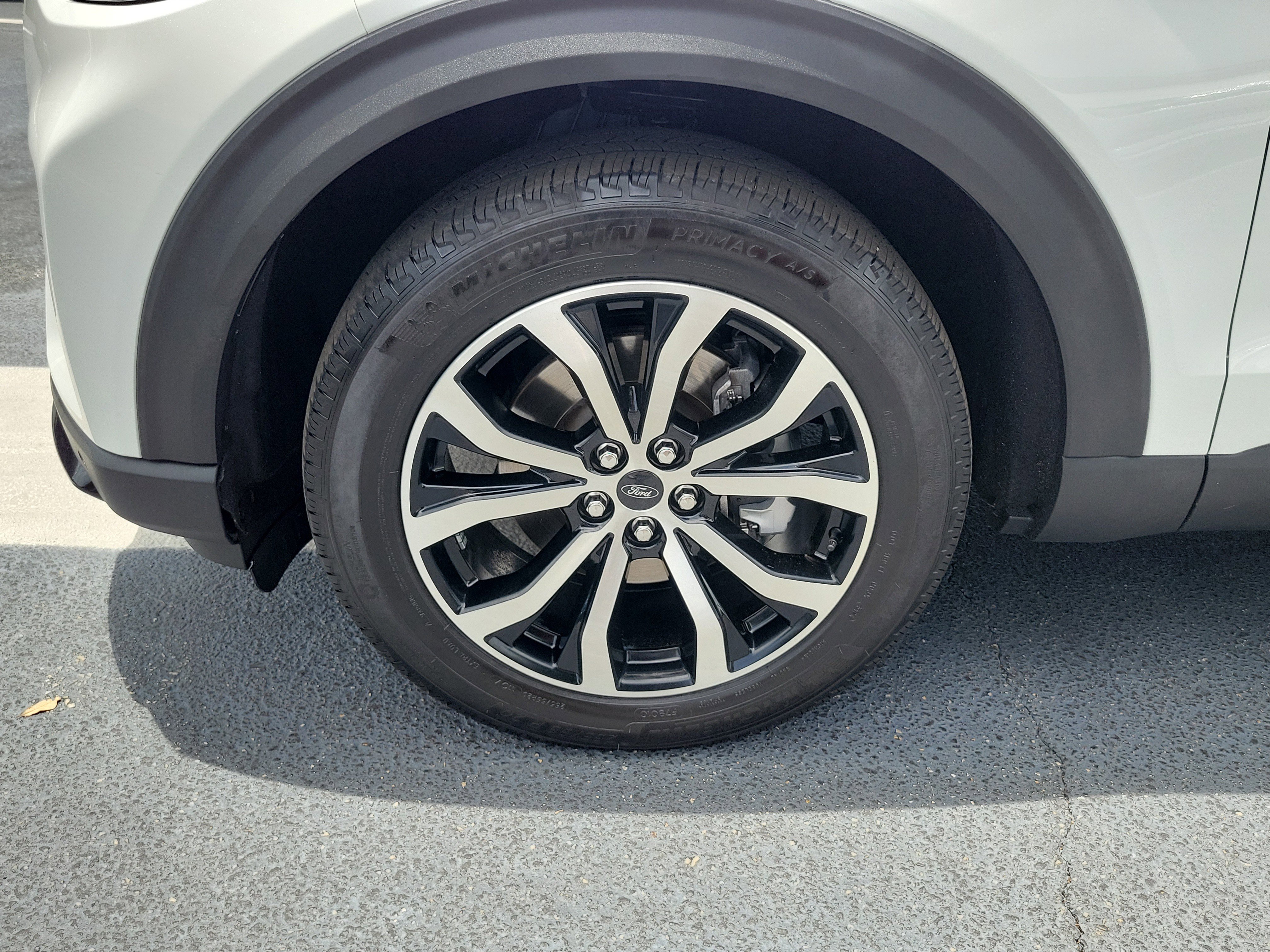 Certified 2025 Ford Explorer ST-Line AWD/4WD image 5