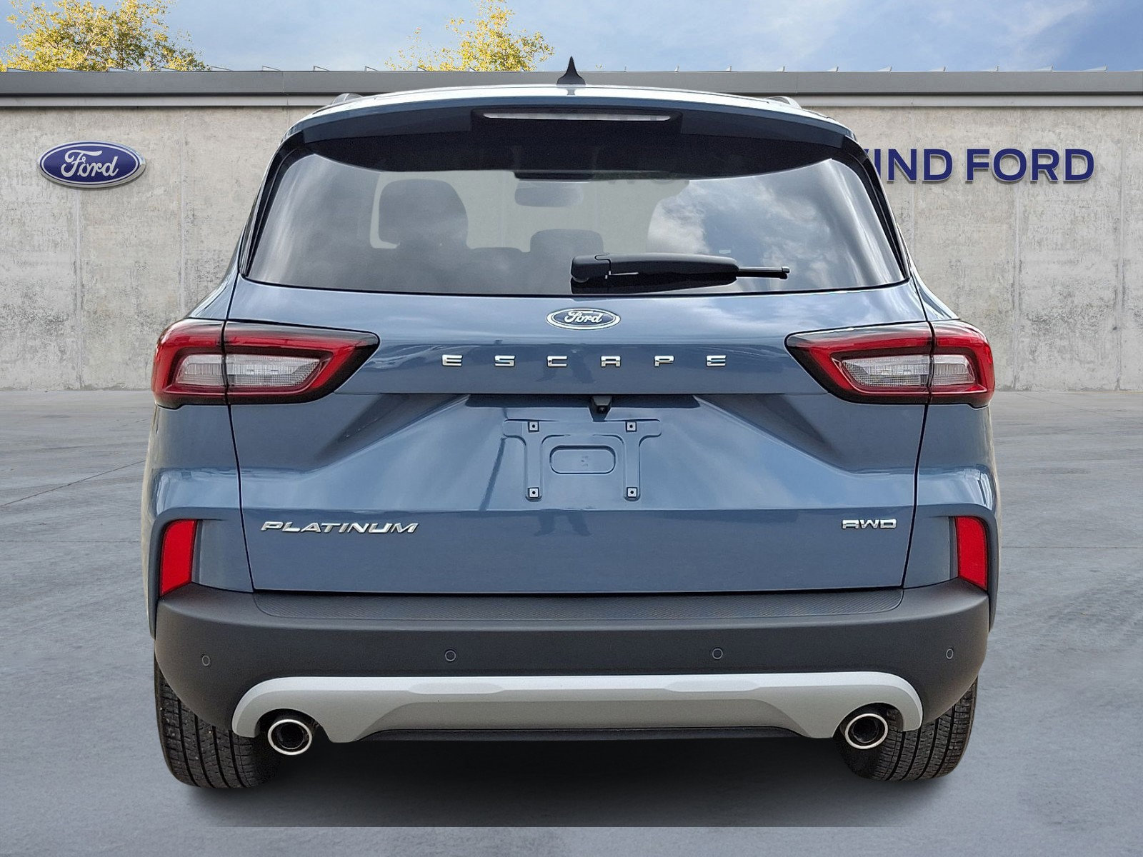 Certified 2024 Ford Escape Platinum image 3