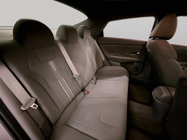 Used 2021 Hyundai Elantra SEL FWD image 26