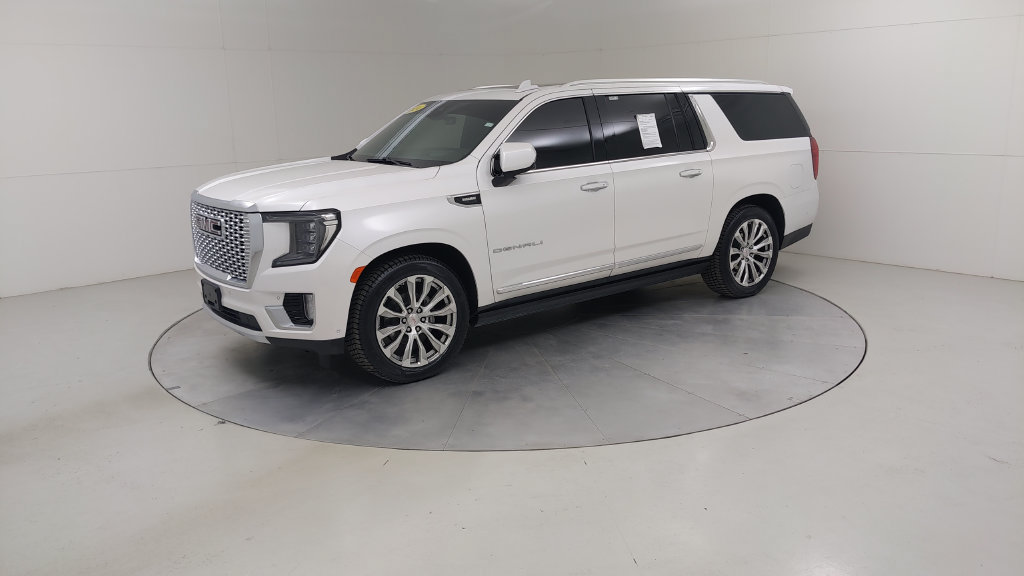Used 2024 GMC Yukon XL Denali w/ Denali Reserve Package AWD/4WD image 22