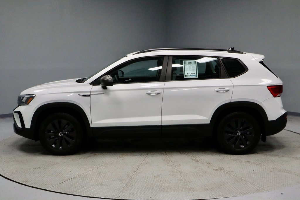 Used 2022 Volkswagen Taos S image 2