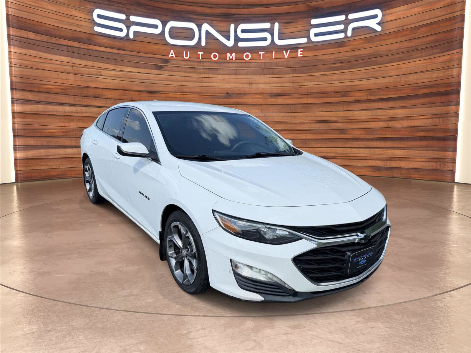 Used 2021 Chevrolet Malibu LT FWD image 8