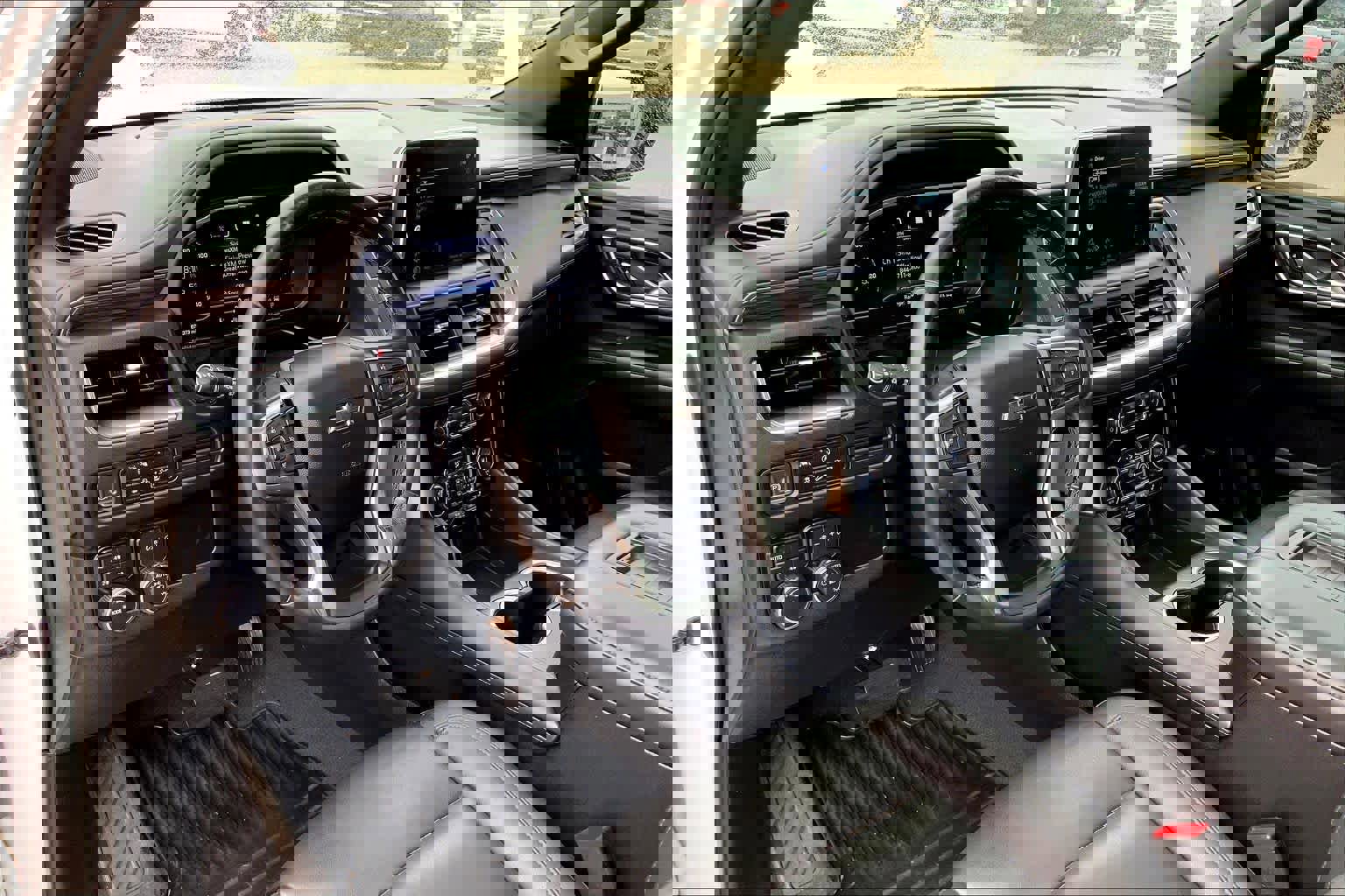 Used 2022 Chevrolet Tahoe Z71 w/ Luxury Package image 18