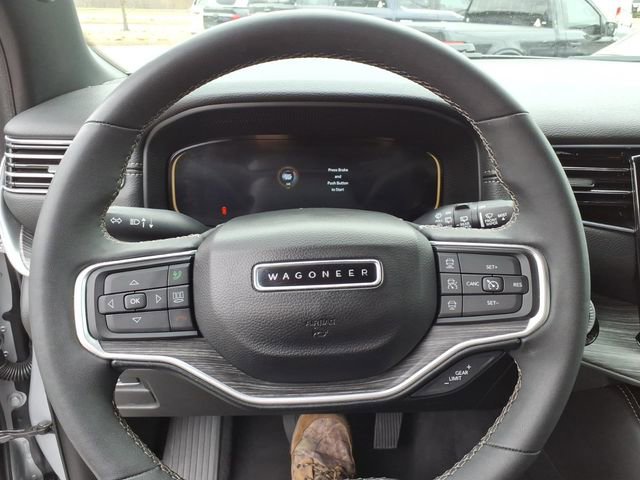 Used 2024 Jeep Wagoneer L Series II w/ Flexible Seating Group AWD/4WD image 23