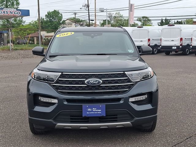 Certified 2023 Ford Explorer XLT w/ Equipment Group 202A AWD/4WD image 2