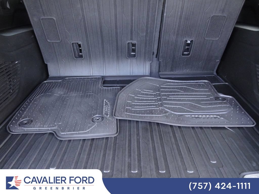 Used 2022 GMC Yukon XL Denali AWD/4WD image 10
