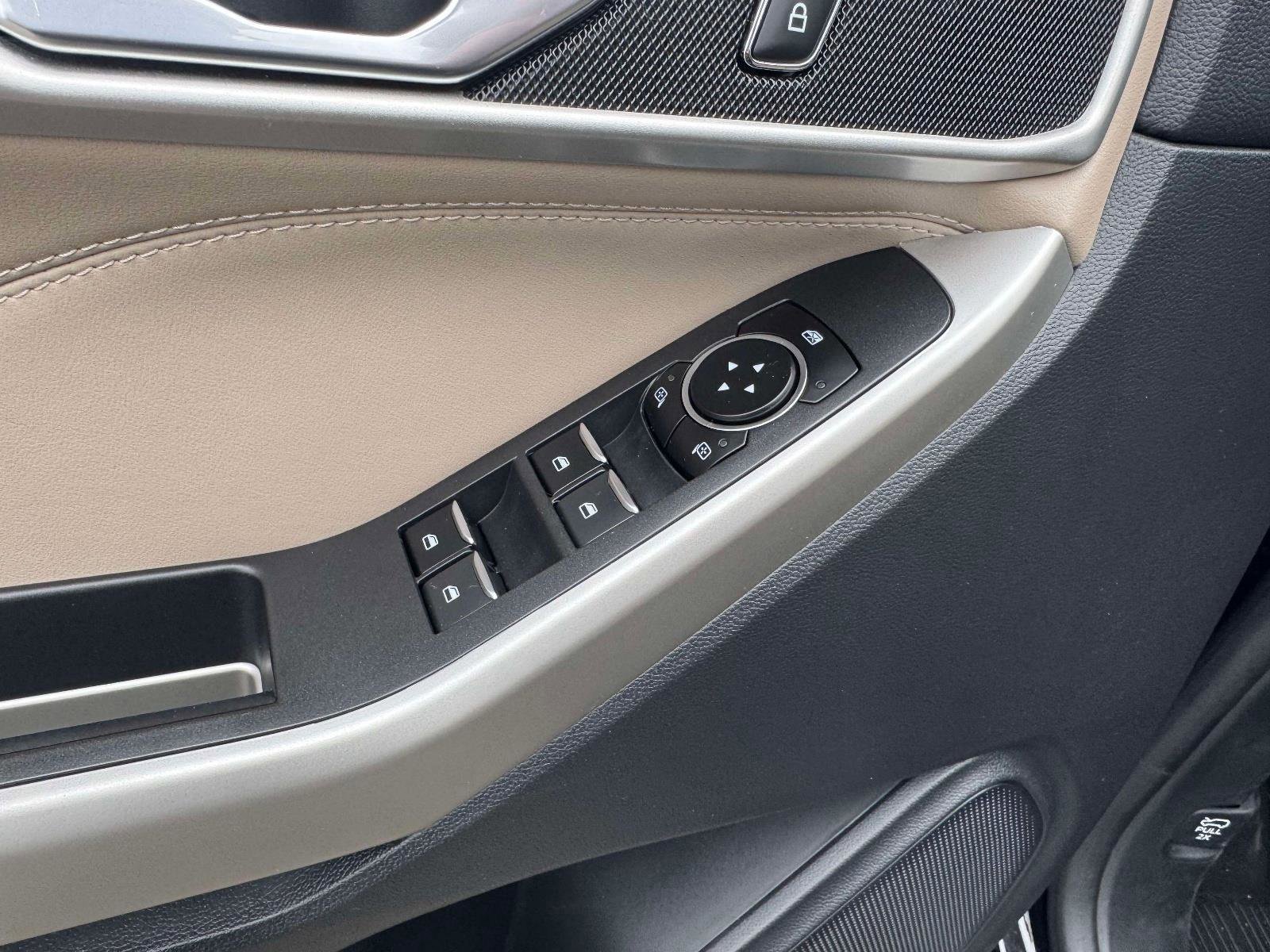 Certified 2022 Ford Explorer XLT w/ Equipment Group 202A image 19