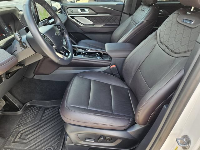 Certified 2025 Ford Explorer Platinum w/ Ultimate Package RWD image 19