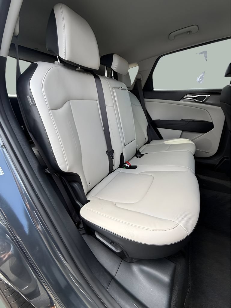 Used 2025 Kia Sportage EX FWD image 13