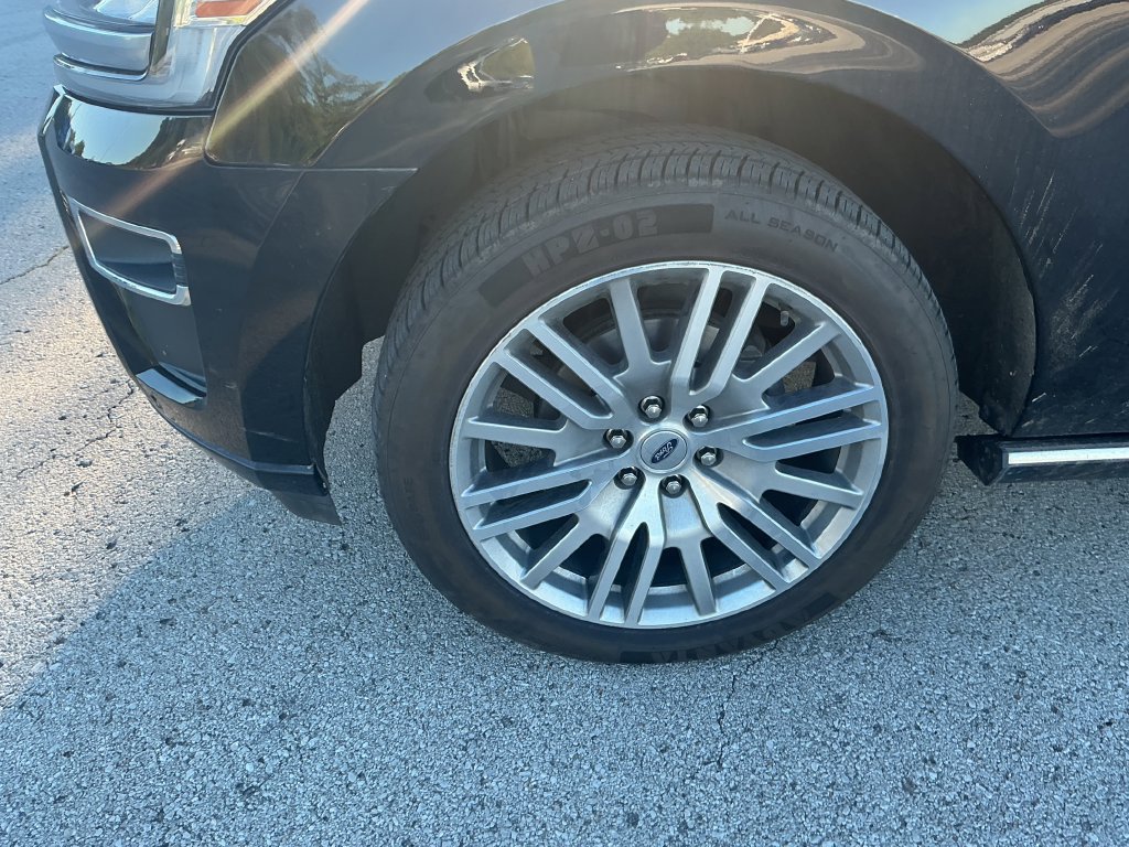 Certified 2023 Ford Expedition Max Platinum AWD/4WD image 9