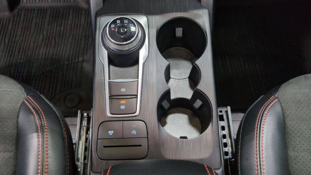 Certified 2022 Ford Escape SEL w/ SEL Stealth AWD Package image 27