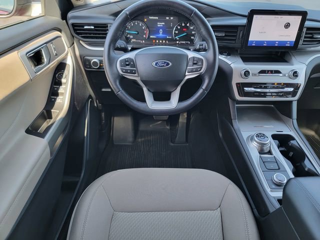 Certified 2022 Ford Explorer XLT w/ Class IV Trailer Tow Package AWD/4WD image 32
