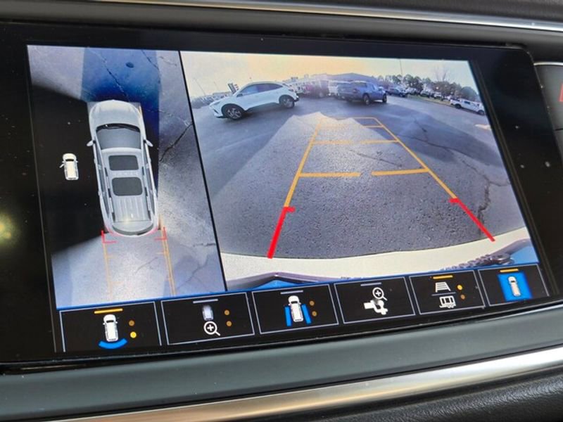 Used 2023 Buick Enclave Avenir w/ Avenir Technology Package image 26