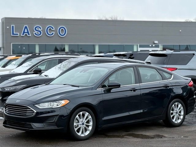 Certified 2020 Ford Fusion SE image 1