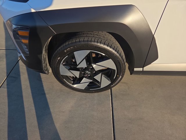 Used 2024 Hyundai Kona Limited image 9