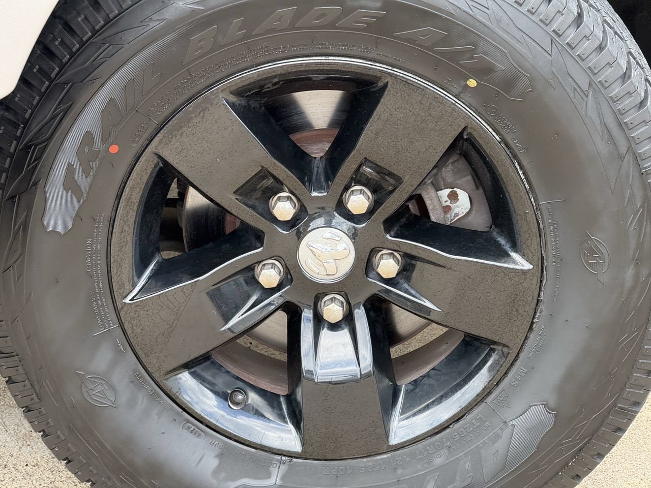 Used 2021 RAM 1500 Classic SLT AWD/4WD image 9