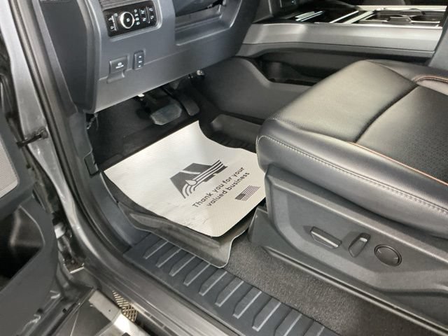 Certified 2025 Ford F450 Lariat w/ FX4 Off-Road Package AWD/4WD image 18