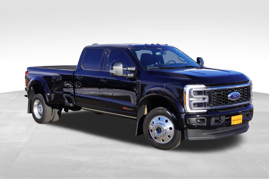 Certified 2025 Ford F450 Platinum w/ FX4 Off-Road Package image 10