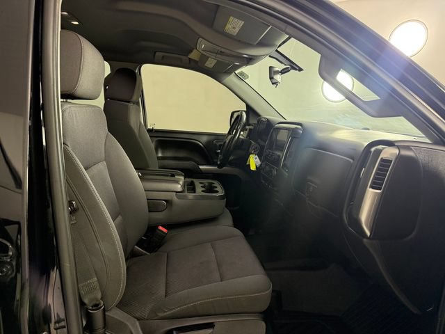 Used 2019 Chevrolet Silverado 1500 LT w/ LPO, Black Pack AWD/4WD image 18