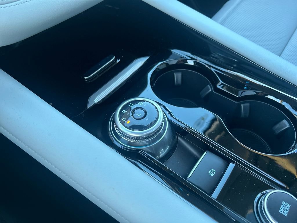 Certified 2025 Ford Explorer Platinum w/ Ultimate Package image 34