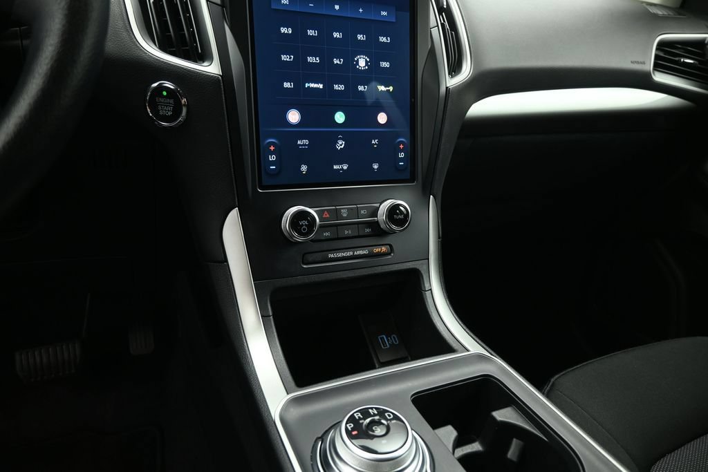 Certified 2023 Ford Edge SE w/ Black Appearance Package AWD/4WD image 16