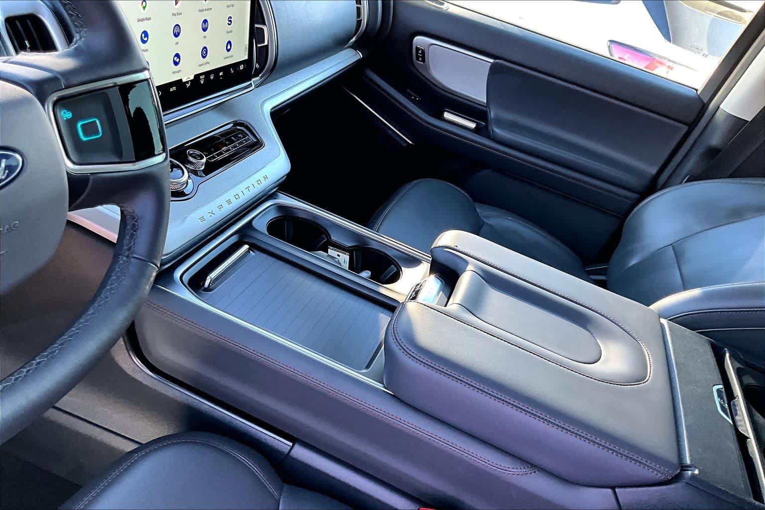 Certified 2025 Ford Expedition Active RWD image 17