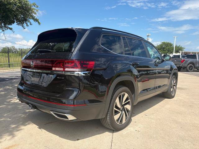 Used 2024 Volkswagen Atlas SE AWD/4WD image 5
