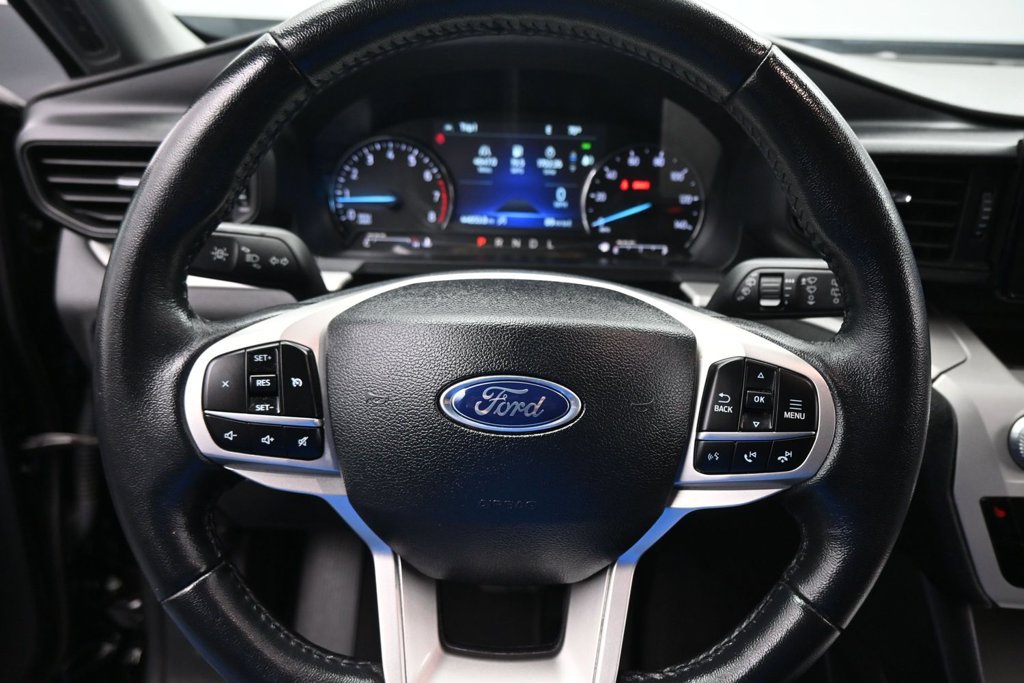 Certified 2024 Ford Explorer XLT RWD image 15