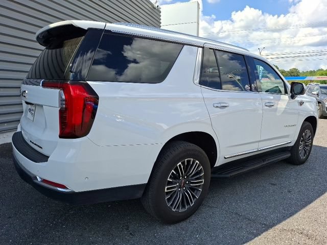 Used 2026 GMC Yukon Elevation w/ Elevation Premium Package AWD/4WD image 3