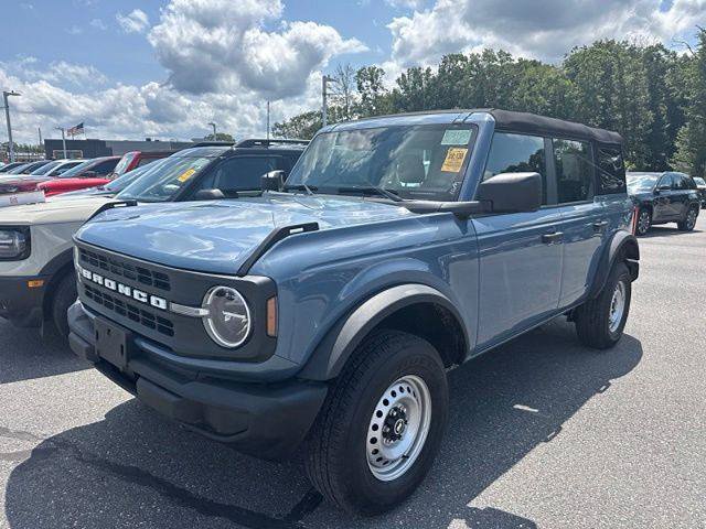 Certified 2025 Ford Bronco 4-Door AWD/4WD image 2