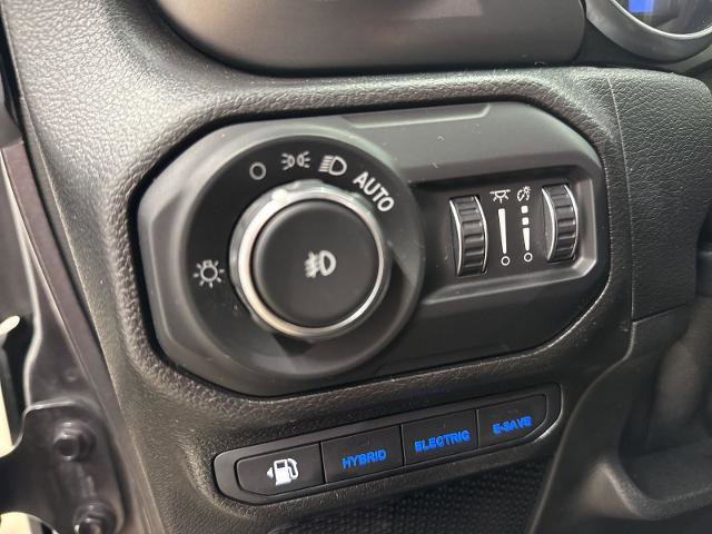 Used 2021 Jeep Wrangler Unlimited Rubicon 4xe w/ Cold Weather Group AWD/4WD image 13