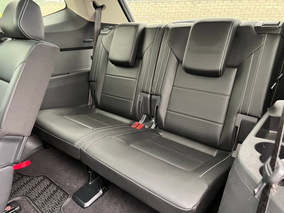 Used 2023 Volkswagen Atlas SE AWD/4WD image 6