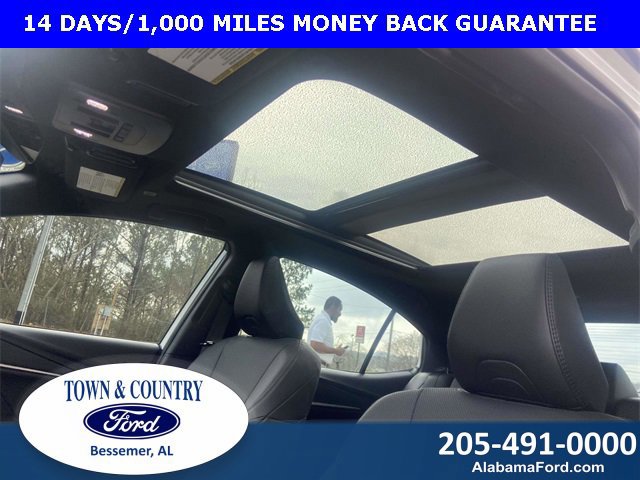 Used 2025 Toyota Camry XSE image 18