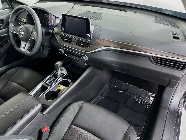 Used 2024 Nissan Altima 2.5 SV FWD image 31