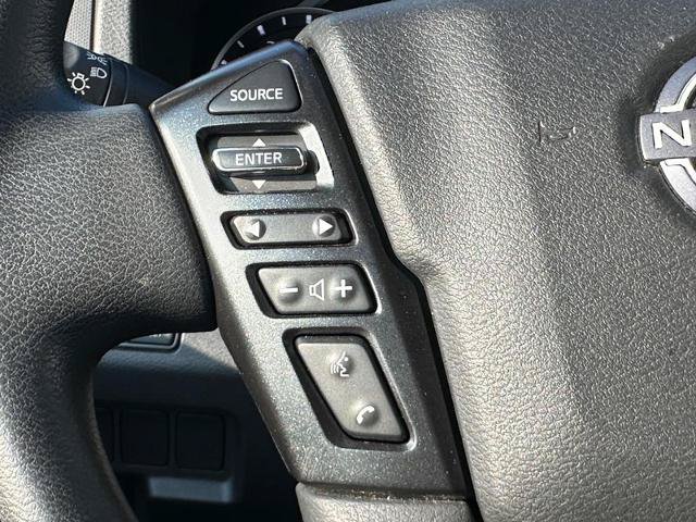 Used 2022 Nissan Frontier SV AWD/4WD image 13