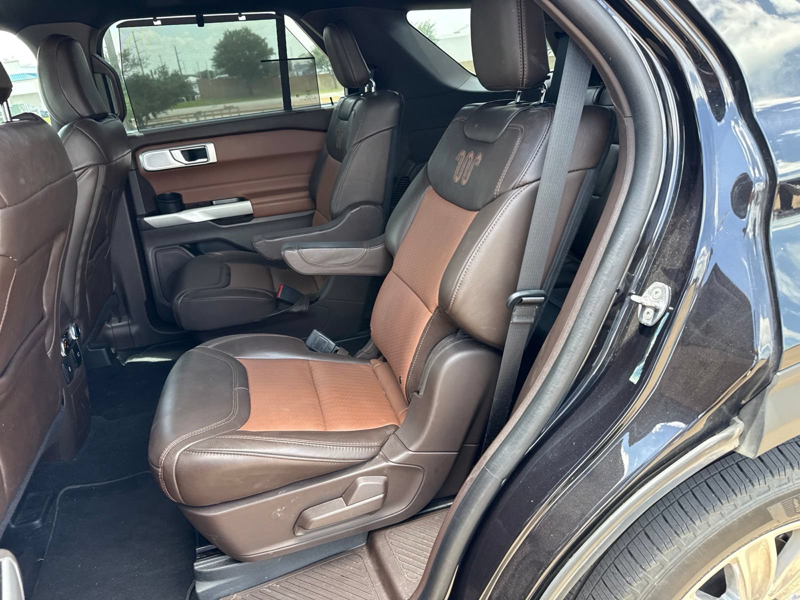 Certified 2023 Ford Explorer King Ranch w/ Technology Package AWD/4WD image 12